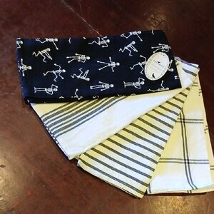 Set of 4 Eastwick Kitchen Towels Skeleton Yoga 18x28" NWT